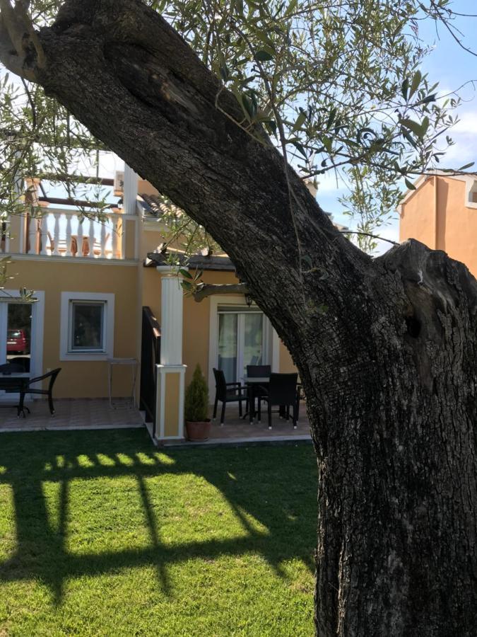 רודה L'Eremo Luxury Apartments מראה חיצוני תמונה