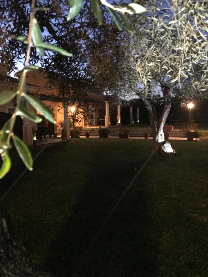 רודה L'Eremo Luxury Apartments מראה חיצוני תמונה